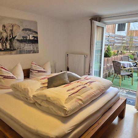 I24Rooms - Gaestezimmer Mit Eigenem Garten Legau ภายนอก รูปภาพ