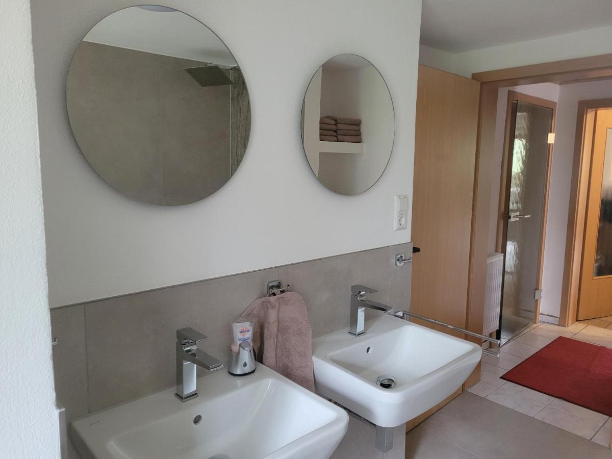 I24Rooms - Gaestezimmer Mit Eigenem Garten Legau ภายนอก รูปภาพ