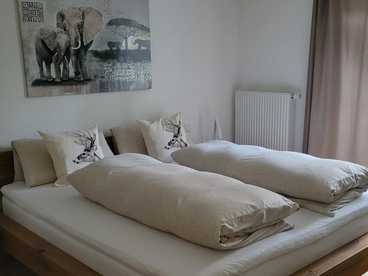 I24Rooms - Gaestezimmer Mit Eigenem Garten Legau ภายนอก รูปภาพ