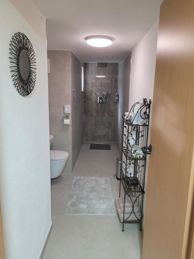 I24Rooms - Gaestezimmer Mit Eigenem Garten Legau ภายนอก รูปภาพ
