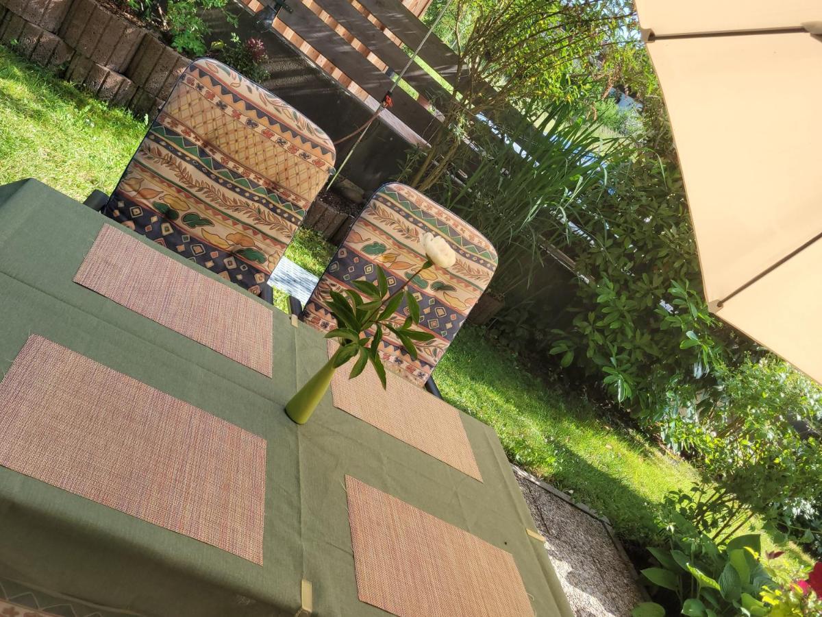 I24Rooms - Gaestezimmer Mit Eigenem Garten Legau ภายนอก รูปภาพ