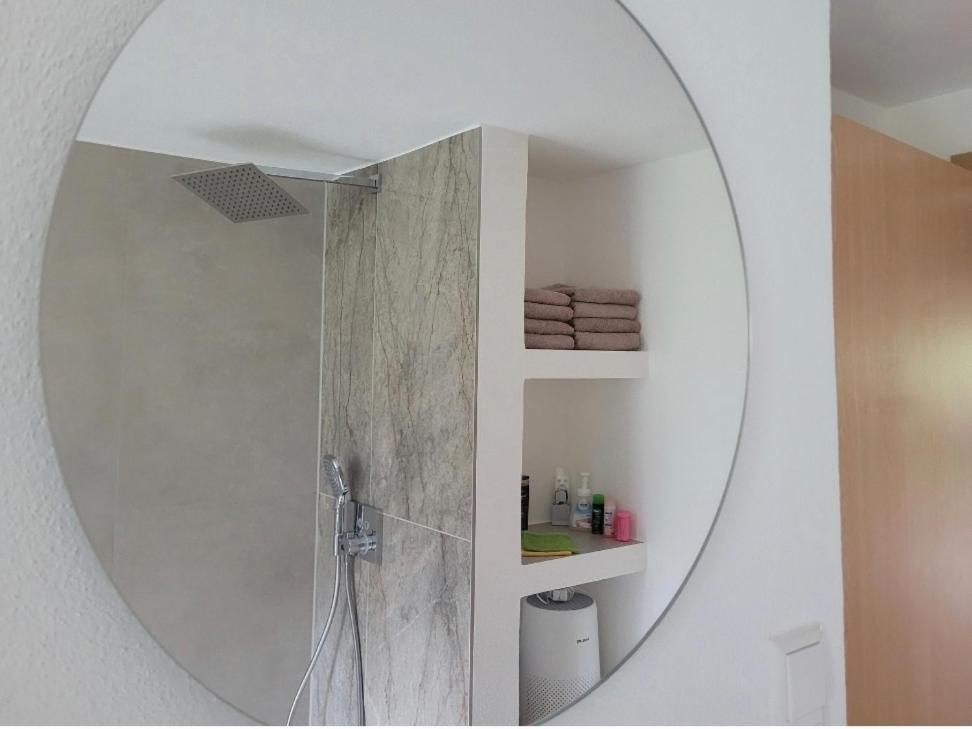 I24Rooms - Gaestezimmer Mit Eigenem Garten Legau ภายนอก รูปภาพ