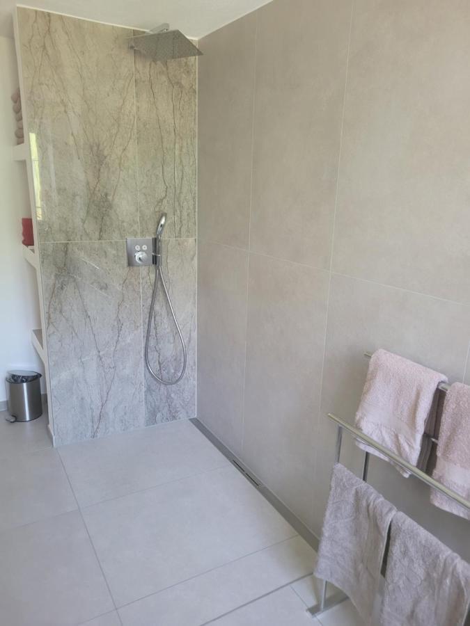 I24Rooms - Gaestezimmer Mit Eigenem Garten Legau ภายนอก รูปภาพ